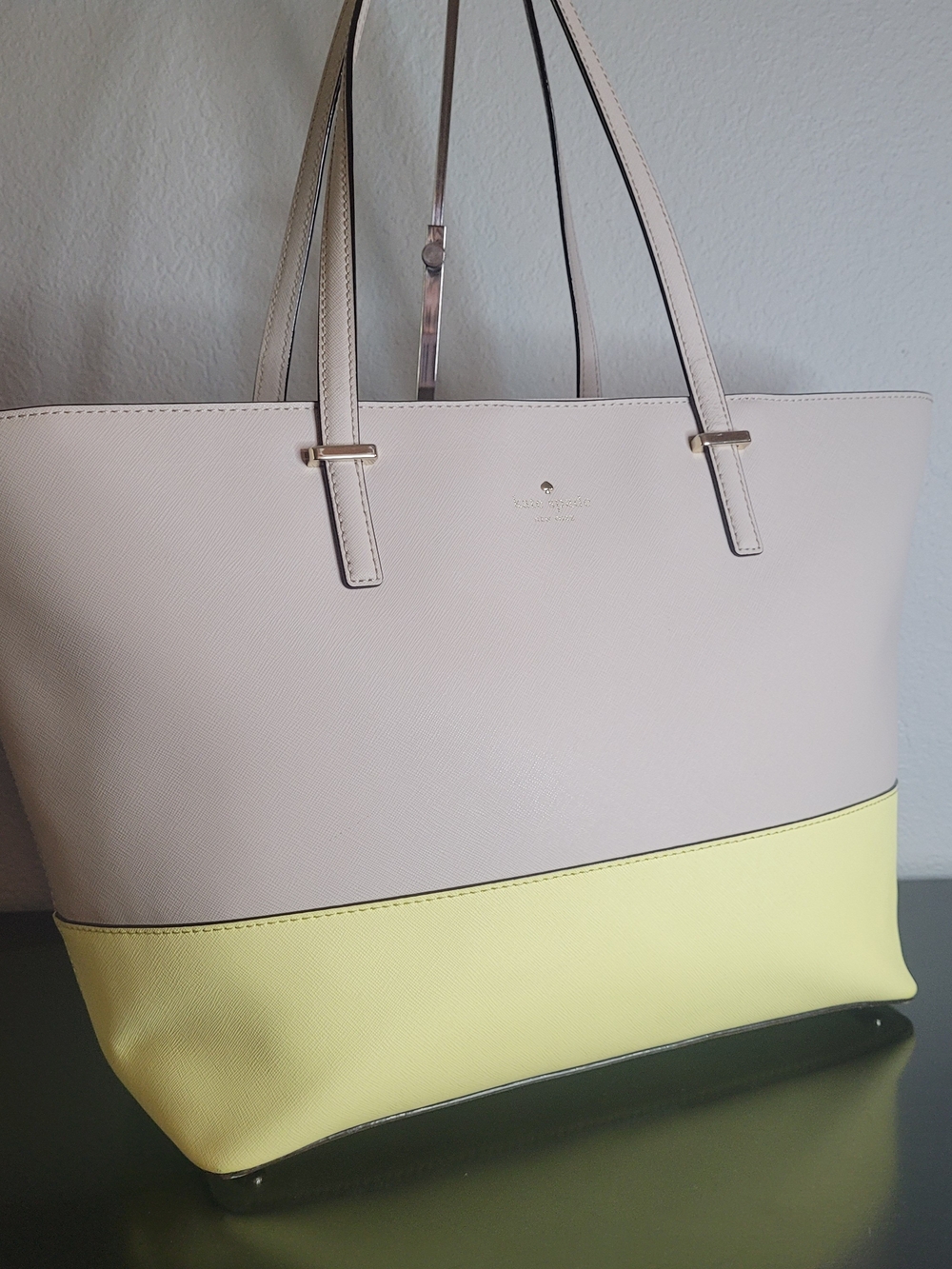 KATE SPADE Cedar Street MEDIUM HARMONY TOTE - Picture 2 of 14